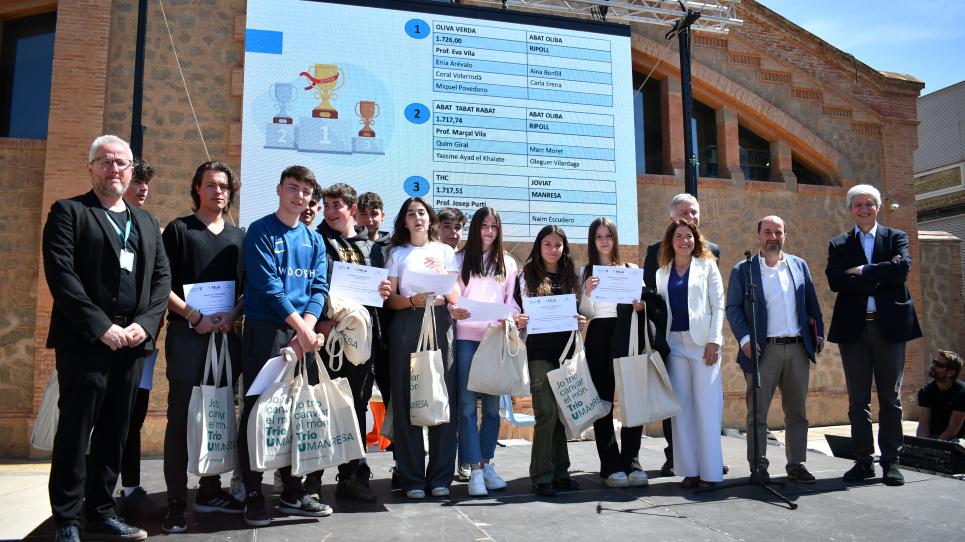 L’Institut Abat Oliba de Ripoll guanya la segona competició de simulació de negocis del Tribuna Jove d’UManresa 
