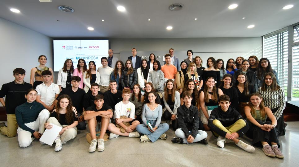 Treballs de recerca de batxillerat d’estudiants de Rubí, Vilafranca del Penedès i Esparreguera en guanyen la XXII edició dels Premis UManresa 