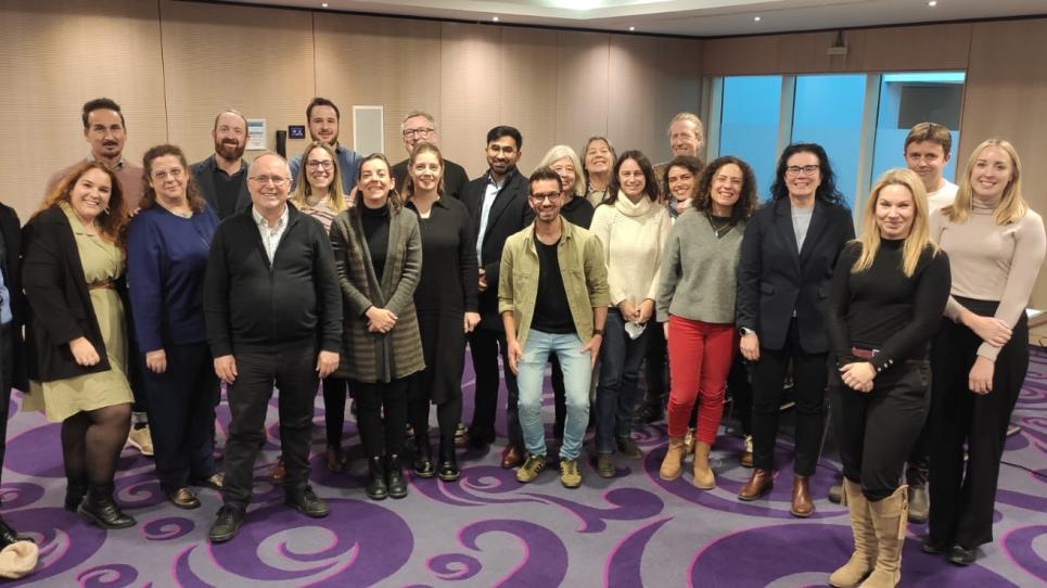 Foto dels assistents a la reunió del projecte Co-Care a Brussel·les, el desembre de 2022.